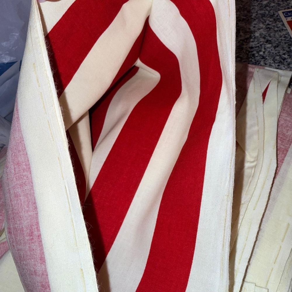 Jo-Ann Fabrics Vintage 1996 Striped Fabric Red White Cotton Blend Yardage 4y - Picture 3 of 4